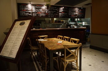 Royal Exhibition Hotel - ACT Tourism 15