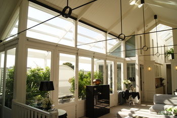 Andre's Mews Luxury Serviced Apartments - ACT Tourism 1