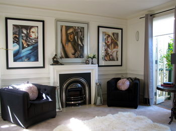 Andre's Mews Luxury Serviced Apartments - ACT Tourism 6