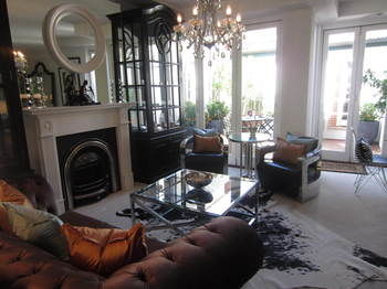 Andre's Mews Luxury Serviced Apartments - ACT Tourism 13