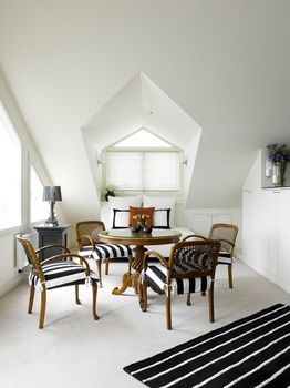 Andre's Mews Luxury Serviced Apartments - ACT Tourism 16