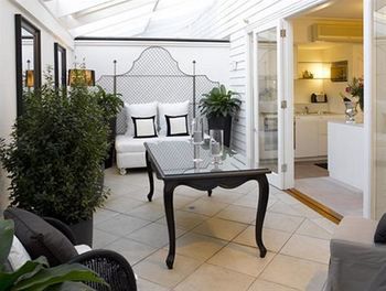 Andre's Mews Luxury Serviced Apartments - ACT Tourism 28