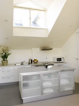 Andre's Mews Luxury Serviced Apartments - ACT Tourism 33