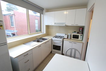 Drummond Apartments Services - ACT Tourism 14