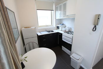 Drummond Apartments Services - ACT Tourism 16