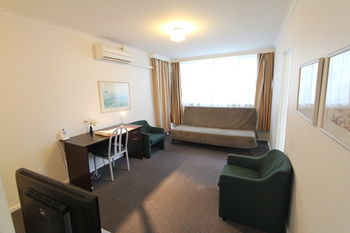 Drummond Apartments Services - ACT Tourism 18