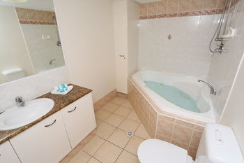 San Marino By The Sea Apartments - ACT Tourism 16