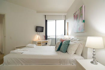 AKOM Docklands - ACT Tourism 21