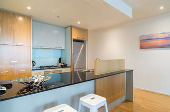 AKOM Docklands - ACT Tourism 24