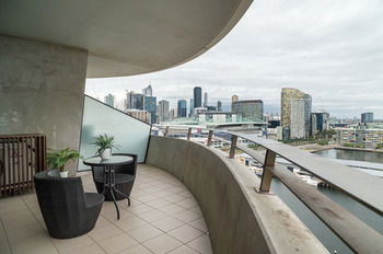 AKOM Docklands - ACT Tourism 39
