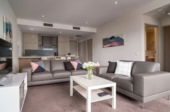 AKOM Docklands - ACT Tourism 44