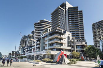 AKOM Docklands - ACT Tourism 57