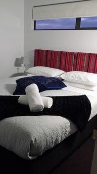 Hiigh Apartments - ACT Tourism 19