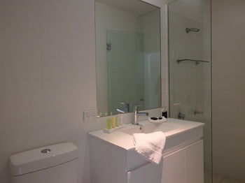 Hiigh Apartments - ACT Tourism 24