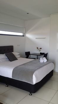 Hiigh Apartments - ACT Tourism 33