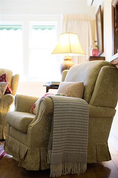 Adeline Bed And Breakfast - ACT Tourism 12