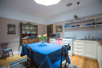 Adeline Bed And Breakfast - ACT Tourism 15