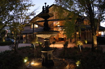 Echoes Boutique Hotel And Restaurant - ACT Tourism 12