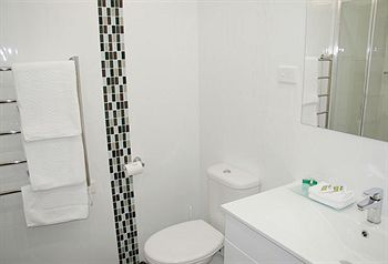 Merivale Motel - ACT Tourism 3