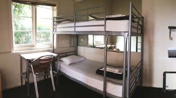 Cambridge Lodge - Hostel/Backpacker - ACT Tourism 24
