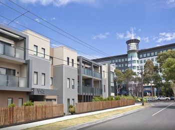 Apartments @ Glen Central ViQi - ACT Tourism 15