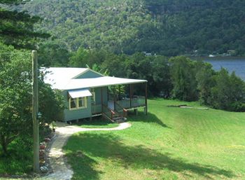 Singletons Retreat - ACT Tourism 4