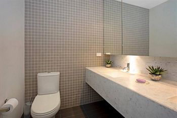 Astra Apartments - St Kilda Rd - ACT Tourism 9