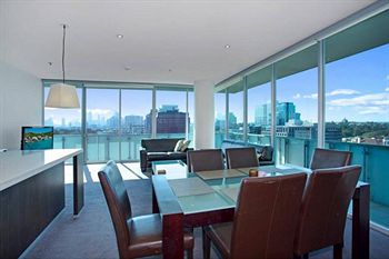 Astra Apartments - St Kilda Rd - ACT Tourism 12