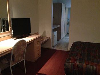 Nunawading Motor Inn - ACT Tourism 21