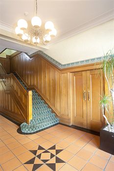 Hotel Gosford - ACT Tourism 8