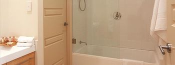 H Boutique Hotel - ACT Tourism 11