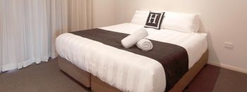 H Boutique Hotel - ACT Tourism 16