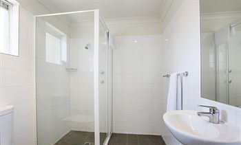 Colyton Hotel - ACT Tourism 1
