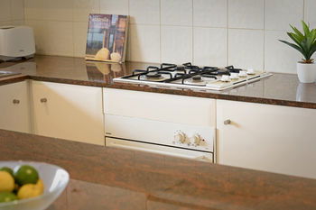 Apartments @ Kew Walpole Gardens - Kew Serviced Townhouses - ACT Tourism 5