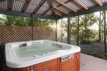 Eagleview Resort - ACT Tourism 4