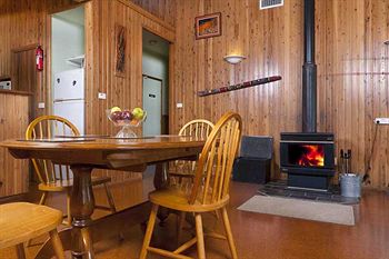 Eagleview Resort - ACT Tourism 7