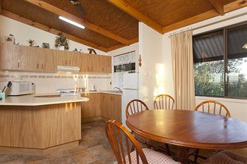 Eagleview Resort - ACT Tourism 13