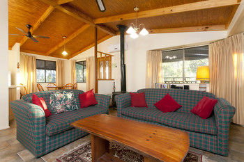 Eagleview Resort - ACT Tourism 96