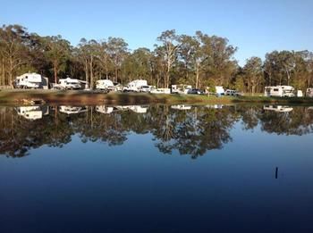 Australian Motor Homes Tourist Park - ACT Tourism 4