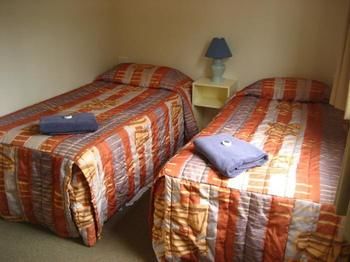 Australian Motor Homes Tourist Park - ACT Tourism 11