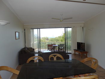 Costa Bella Apartments - ACT Tourism 19