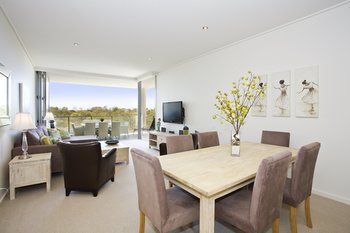White Shells Luxury Apartments - ACT Tourism 4