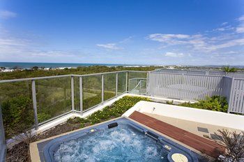 White Shells Luxury Apartments - ACT Tourism 19