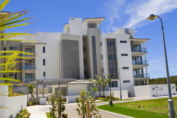 White Shells Luxury Apartments - ACT Tourism 24