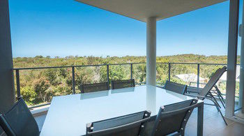 White Shells Luxury Apartments - ACT Tourism 32