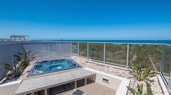 White Shells Luxury Apartments - ACT Tourism 35