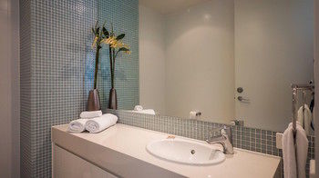 White Shells Luxury Apartments - ACT Tourism 38