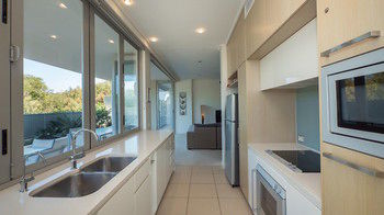White Shells Luxury Apartments - ACT Tourism 55