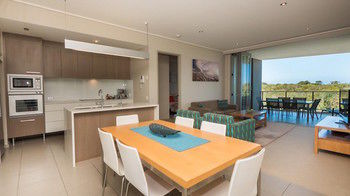 White Shells Luxury Apartments - ACT Tourism 65
