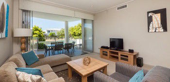 White Shells Luxury Apartments - ACT Tourism 69